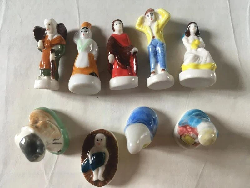 9 feves serie " crêche provencale " - neufs